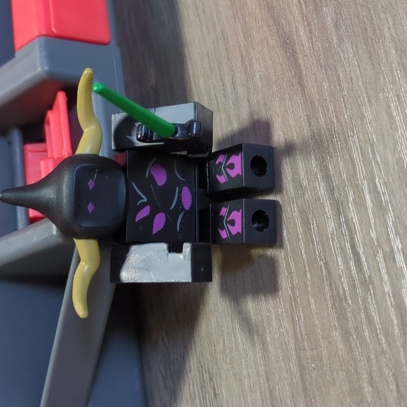 Roblox Series 2 Azurewrath Lord of the Void Minifig - Picture 4 of 4